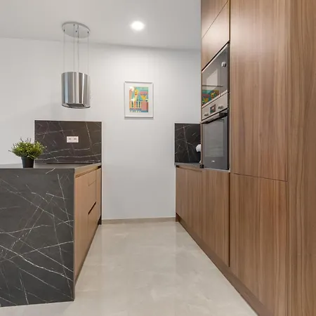 Apartment Lam Jegeho Alej - Jacuzzi - Free Parking
